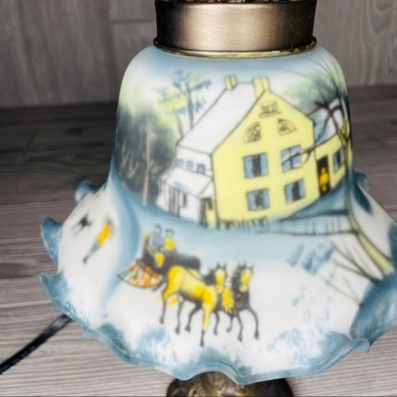 American winter scene from the carrier and Ives collection painted glass lamp - Picture 2 of 8